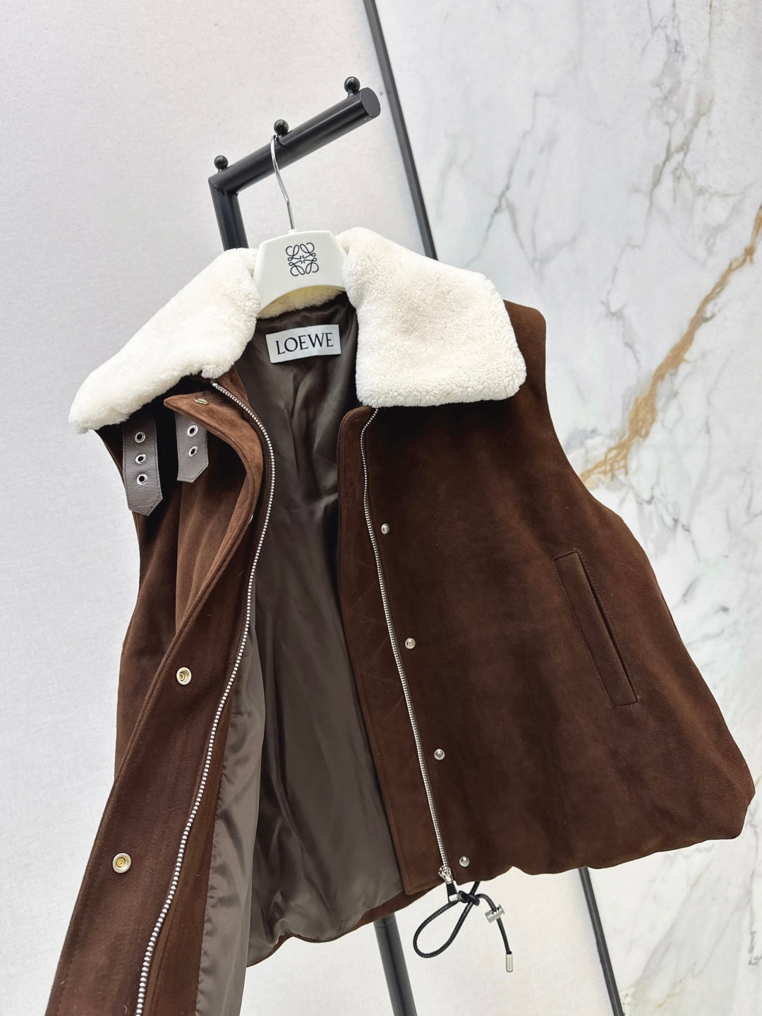 Loe 25fw suede vest