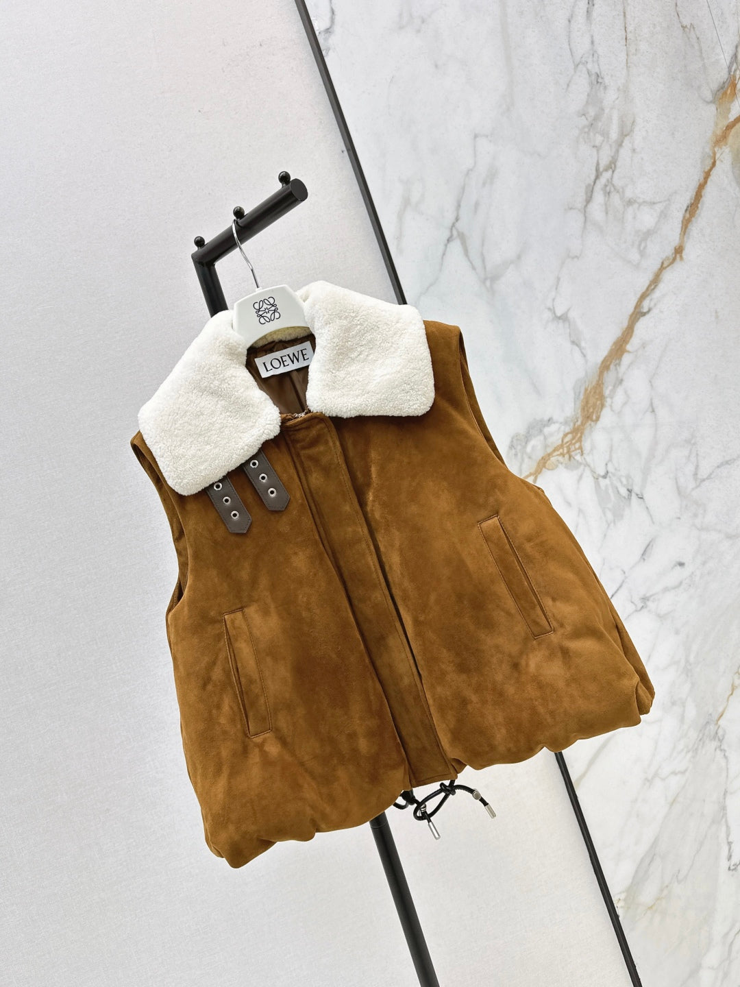 Loe 25fw suede vest