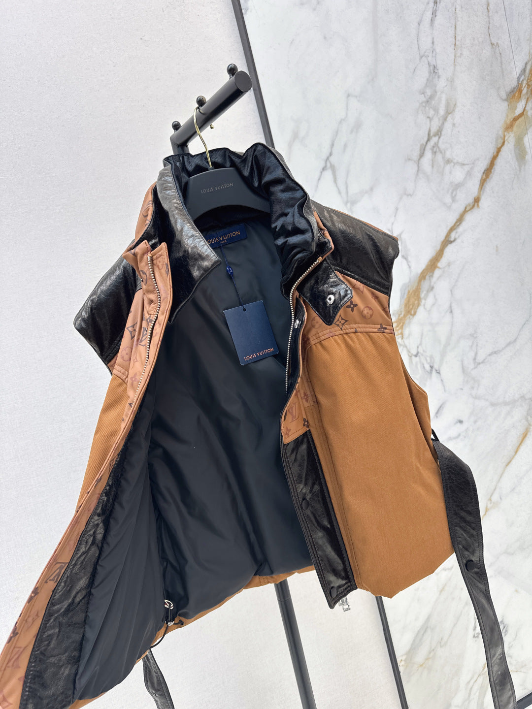 Loui 25fw sheepskin down vest