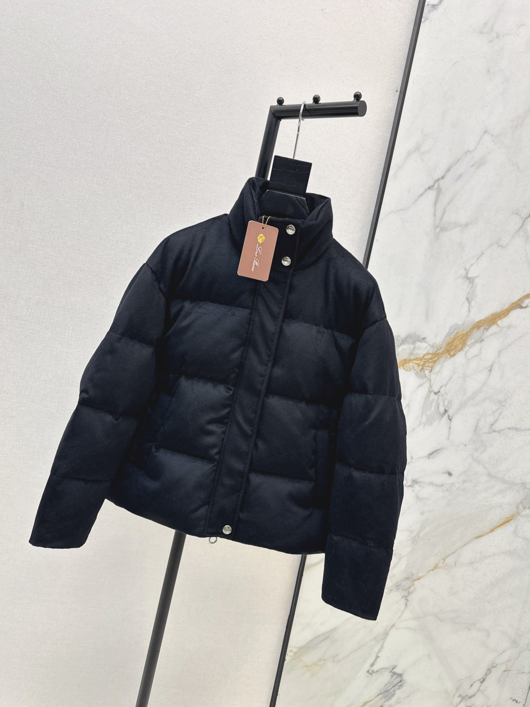Loro 25fw down jacket