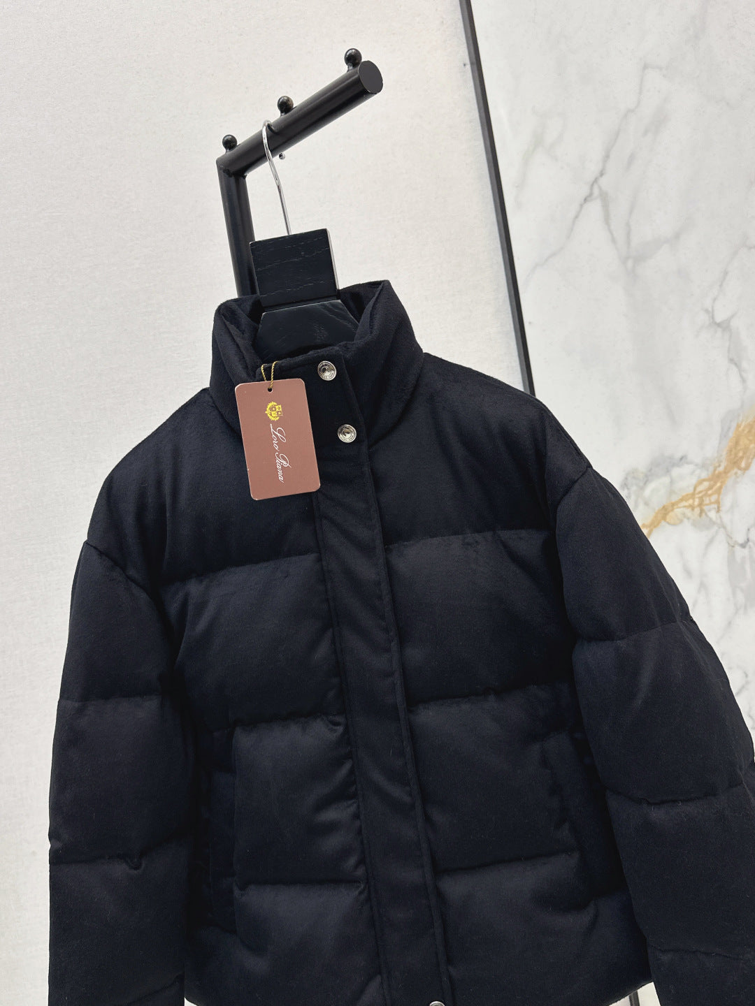 Loro 25fw down jacket