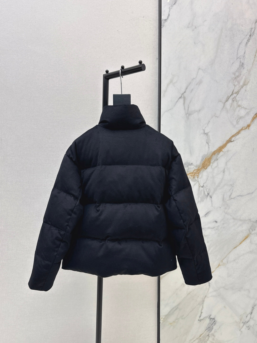 Loro 25fw down jacket