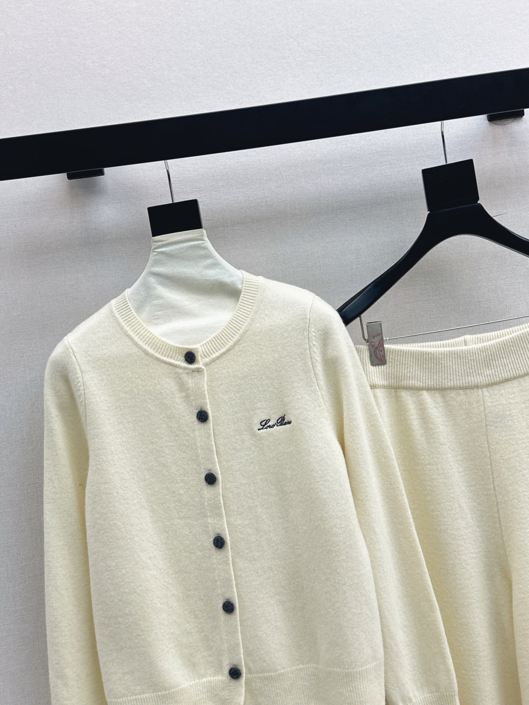 Loro 25fw knit sweater cardigan pants set