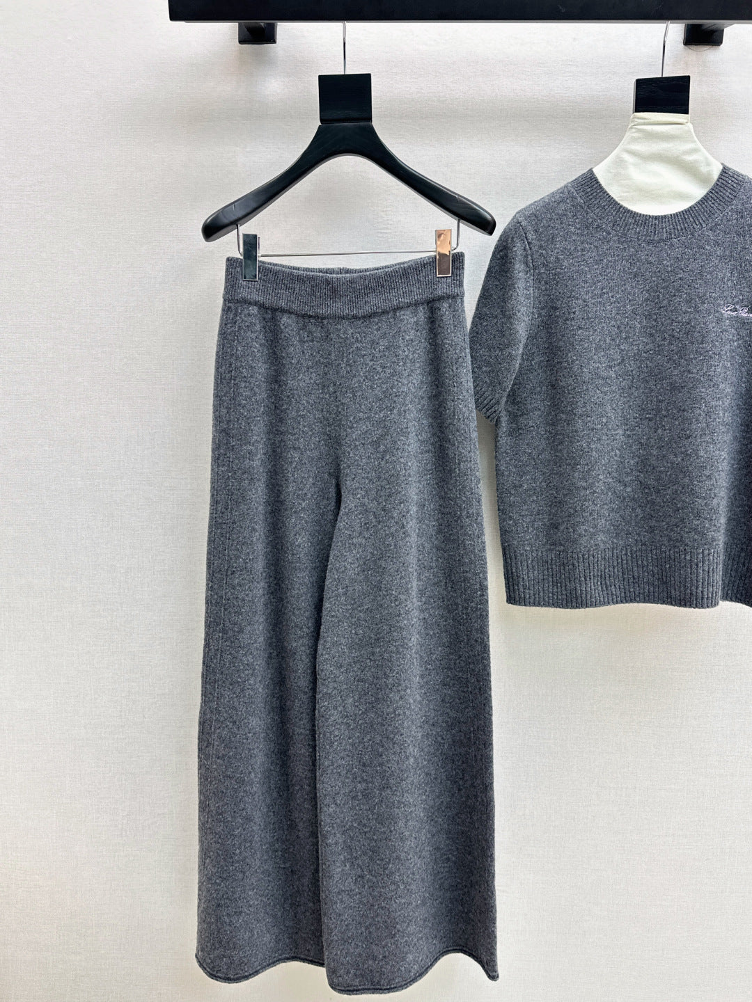 Loro 25fw knit sweater cardigan pants set