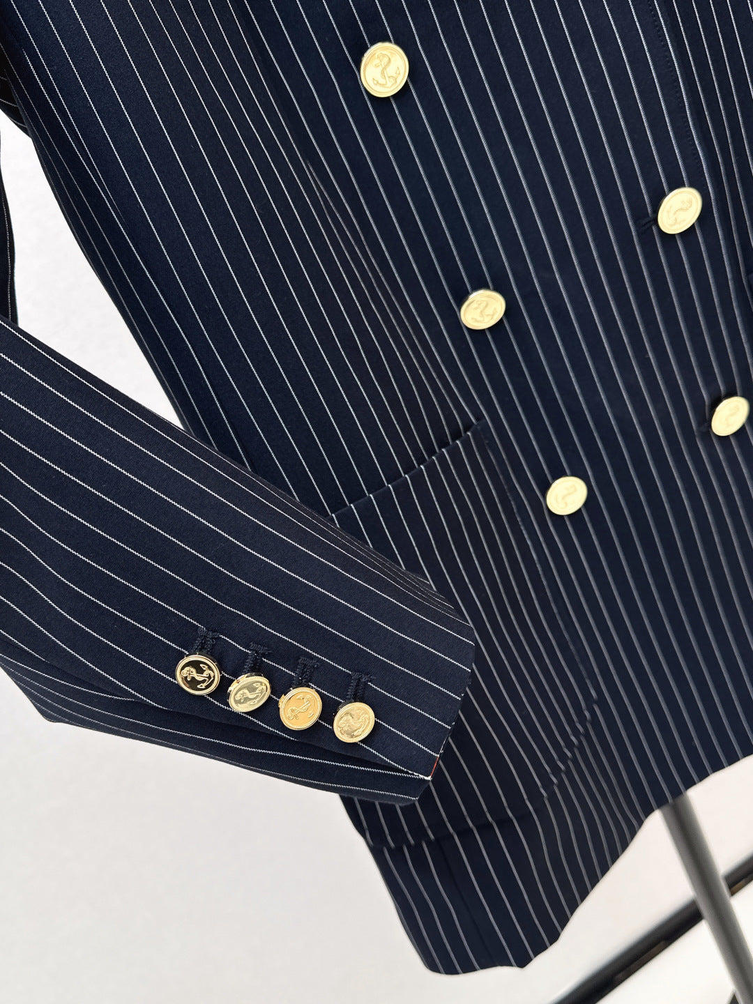 Thom 25fw stripe blaze