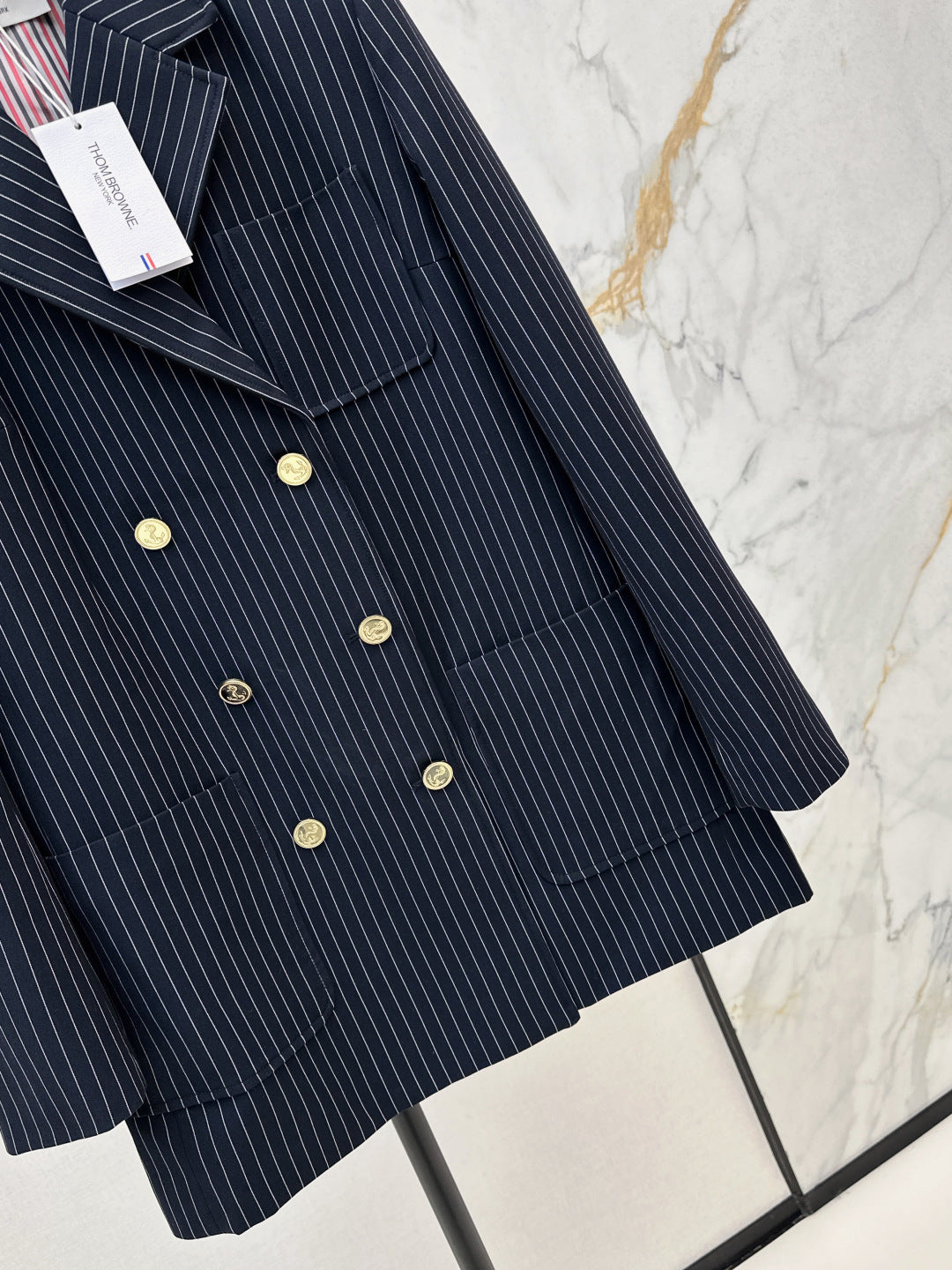 Thom 25fw stripe blaze