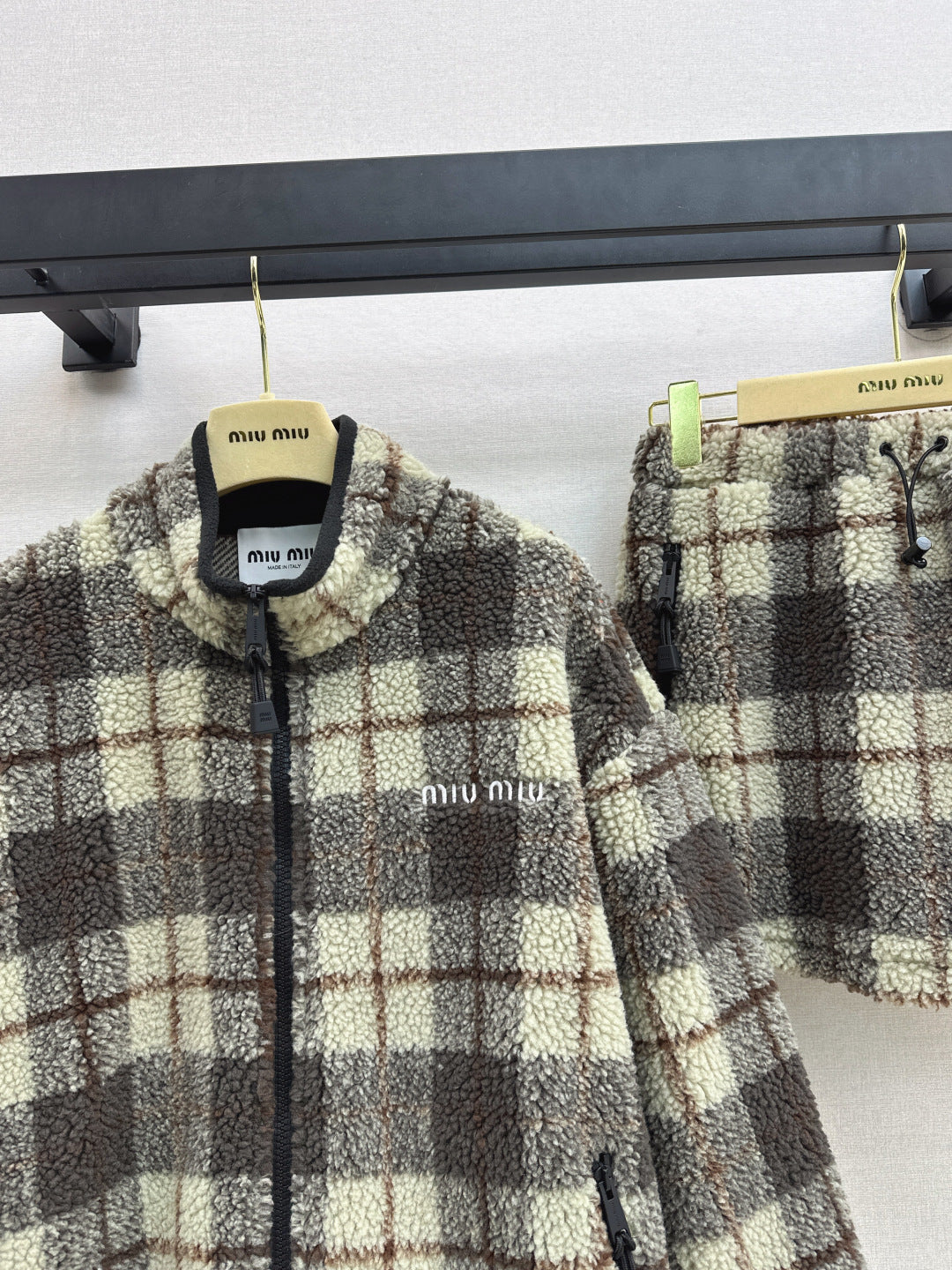 Miu 25fw fleece jacket skirt