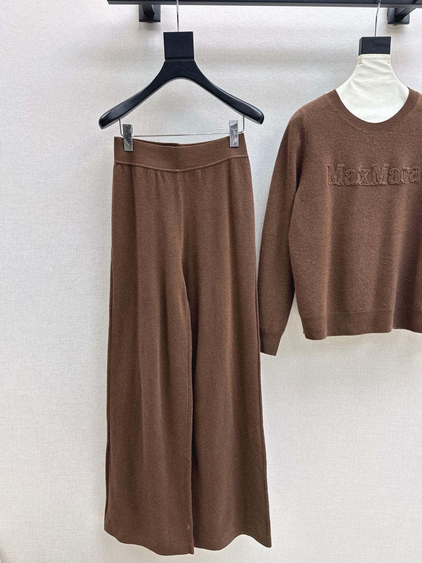 Max 25fw sweater pants set