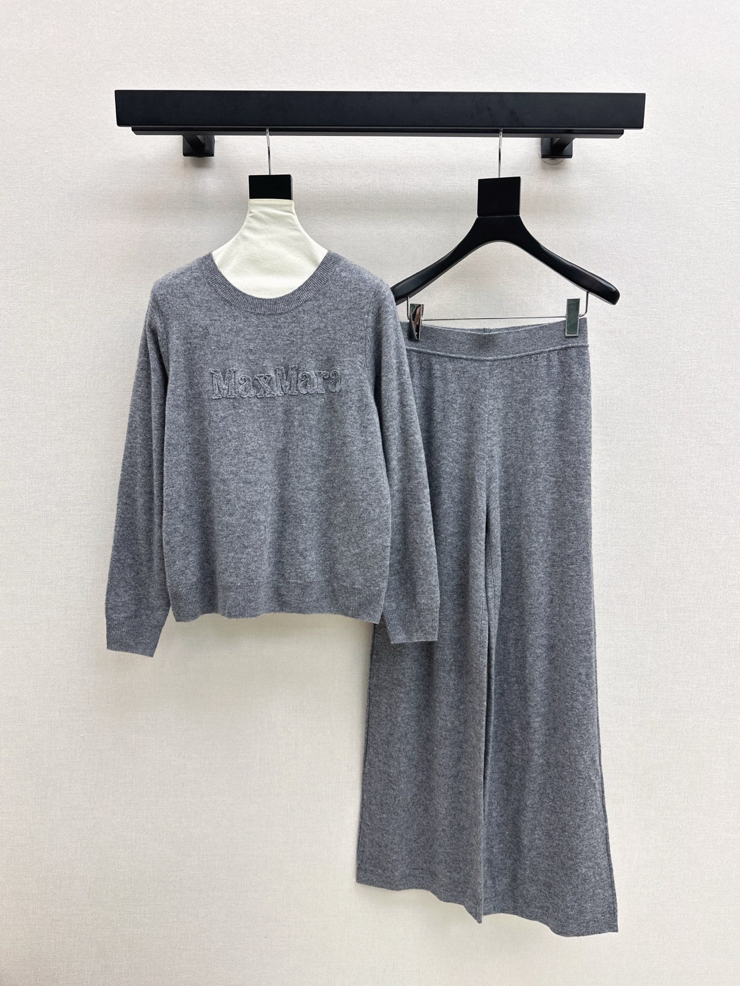 Max 25fw sweater pants set