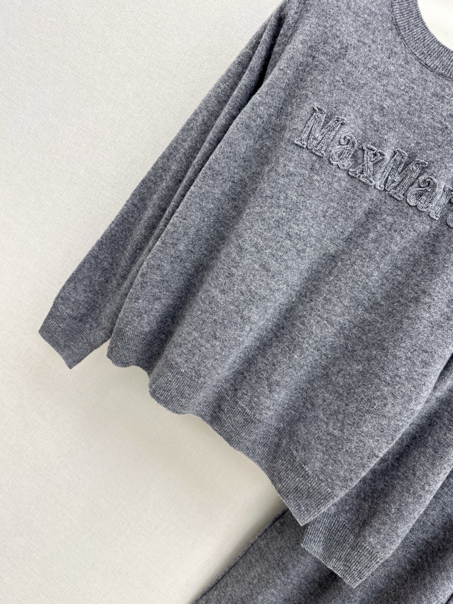 Max 25fw sweater pants set