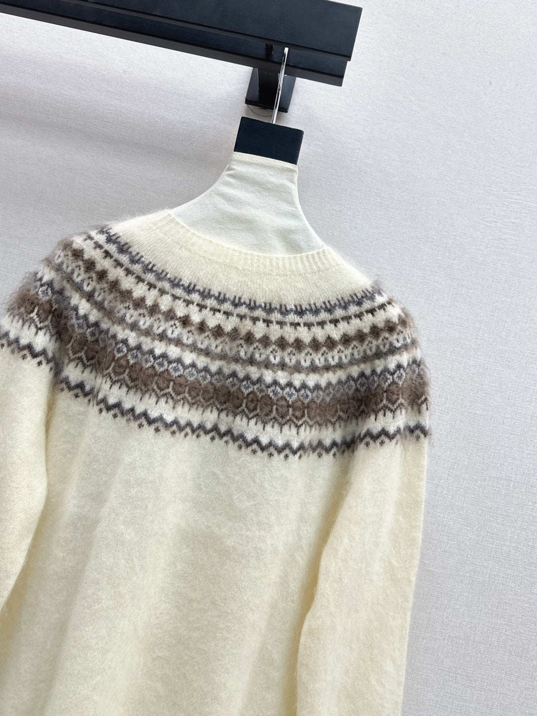 Loro 25fw knit sweater