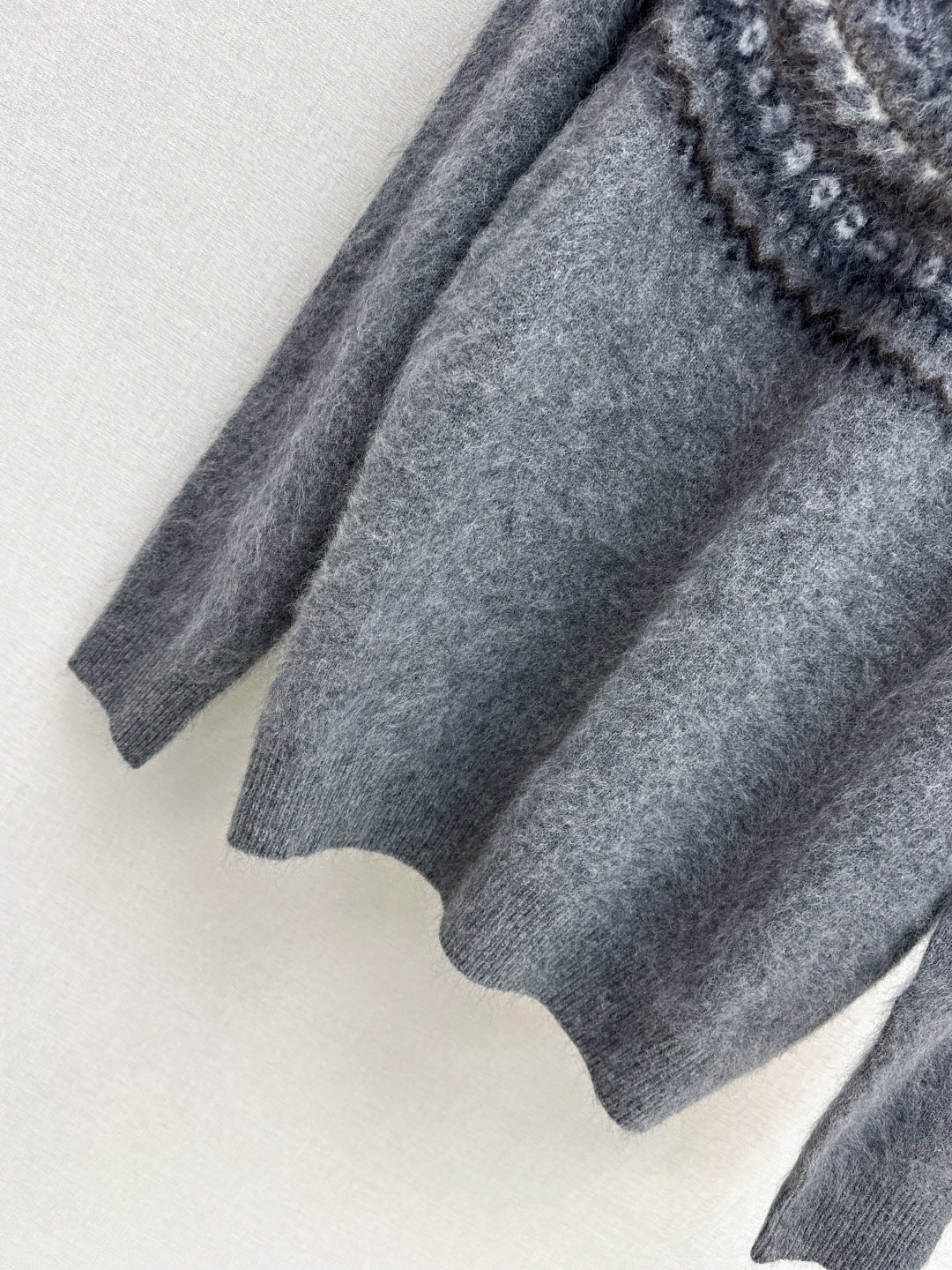 Loro 25fw knit sweater