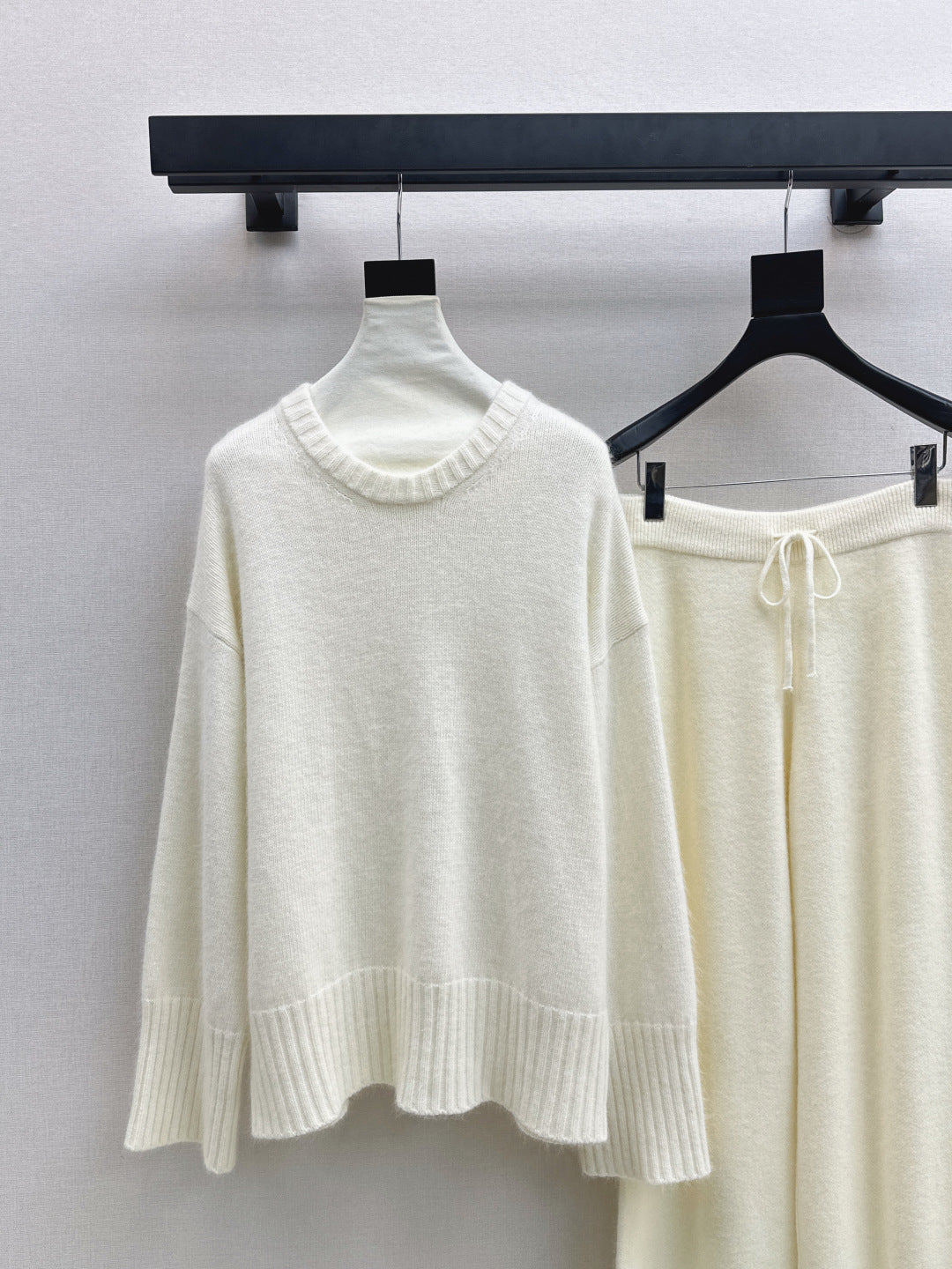 Brun 25fw knit sweater pants set