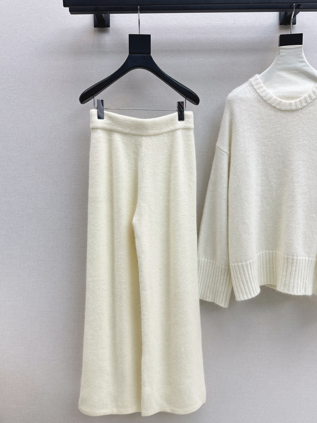 Brun 25fw knit sweater pants set