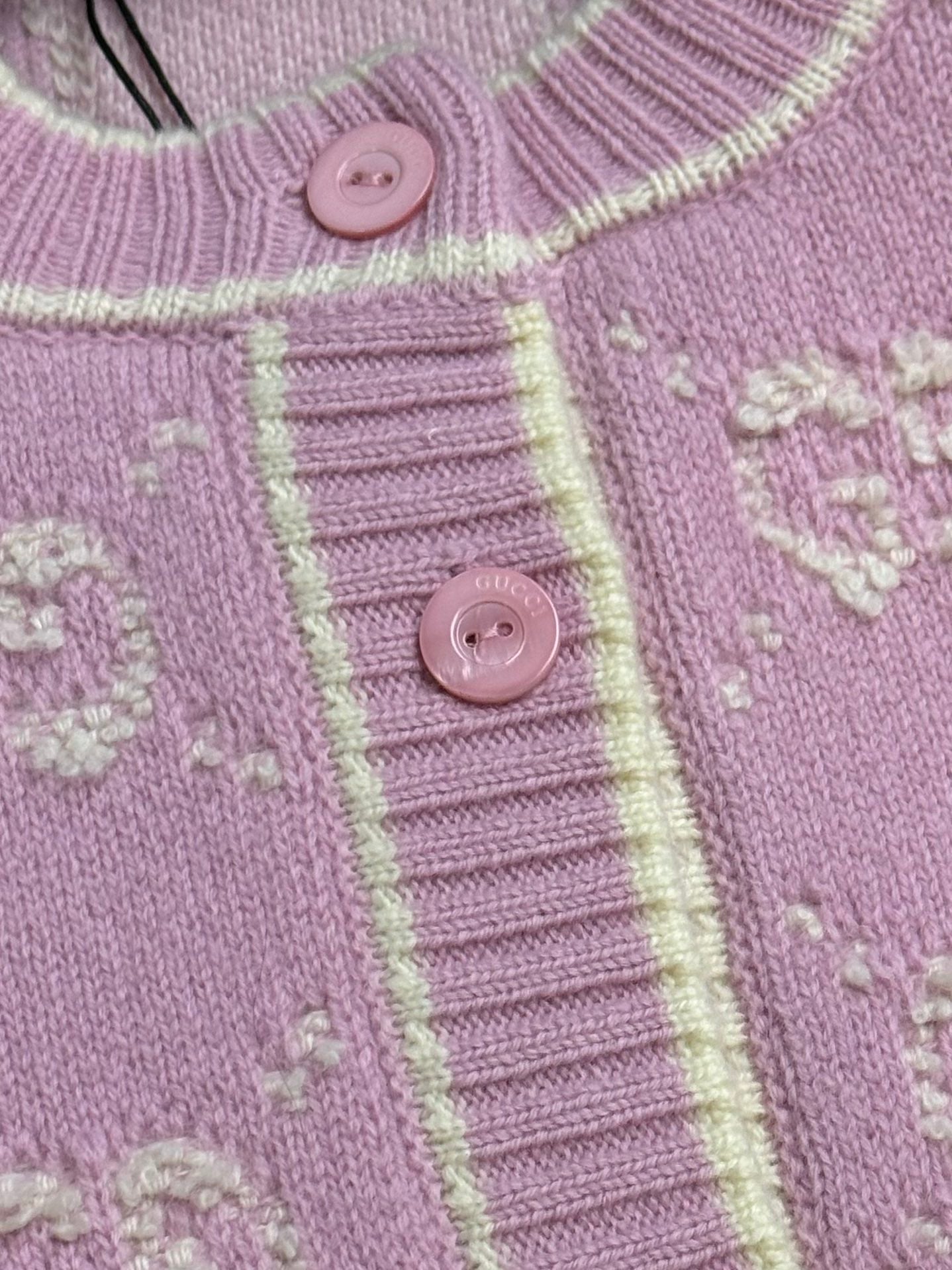 Guc 25fw embroidered cardigan