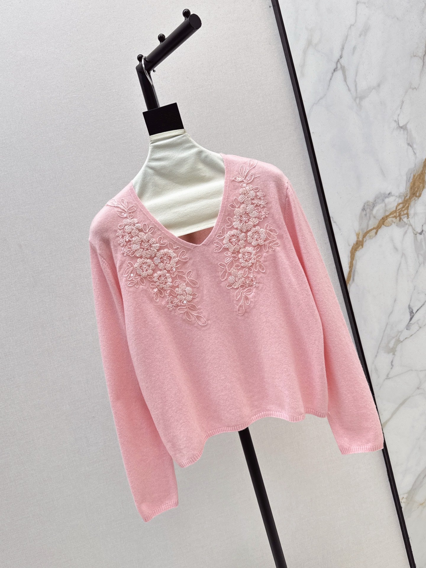 ES 25fw beading sweater