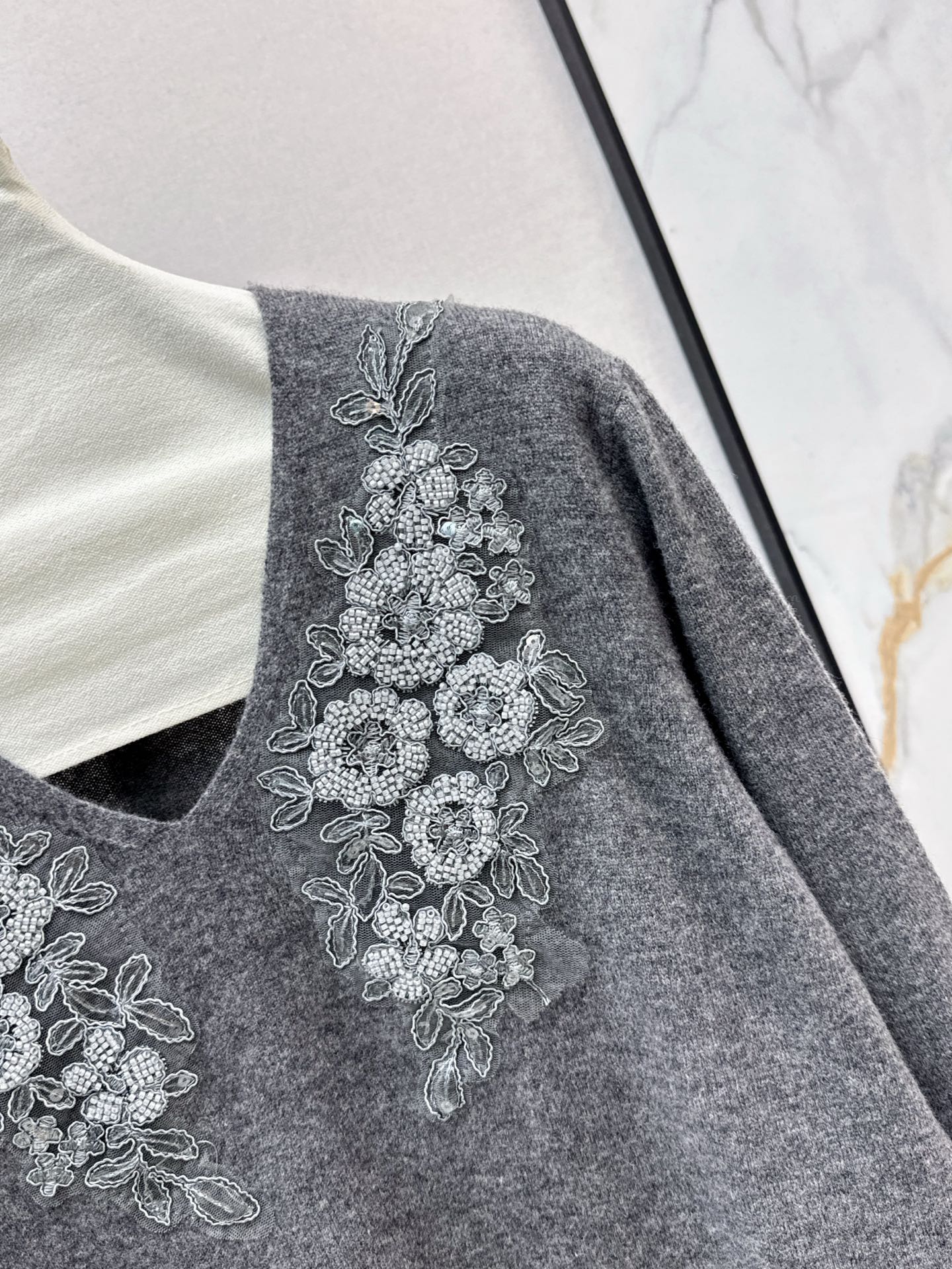 ES 25fw beading sweater