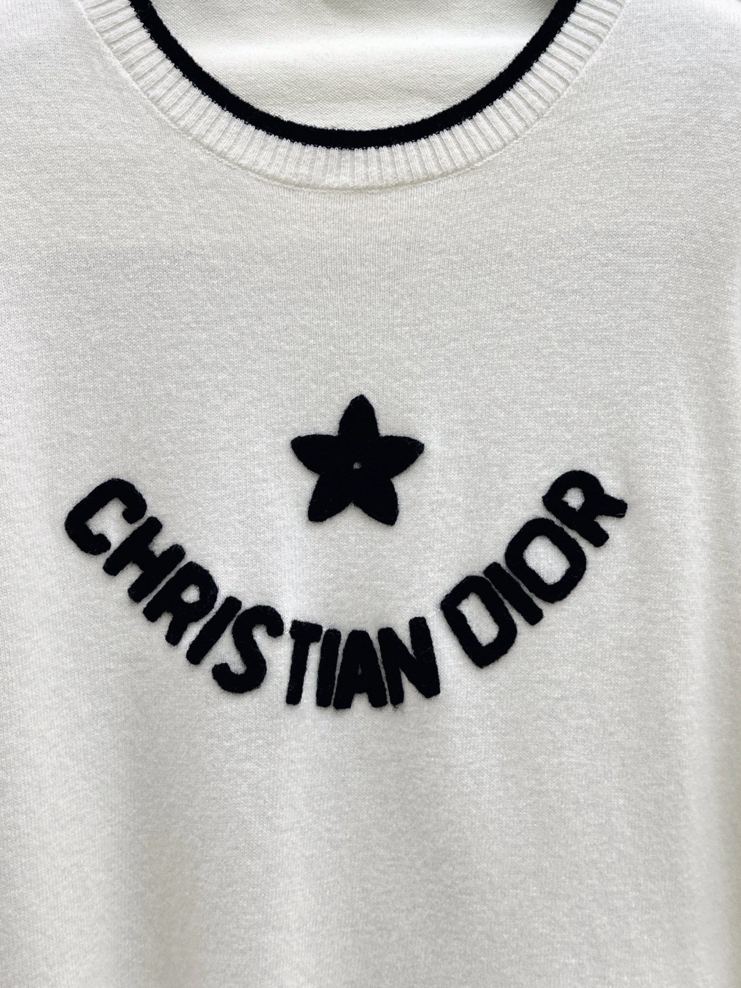 CD 25fw embroidery sweater