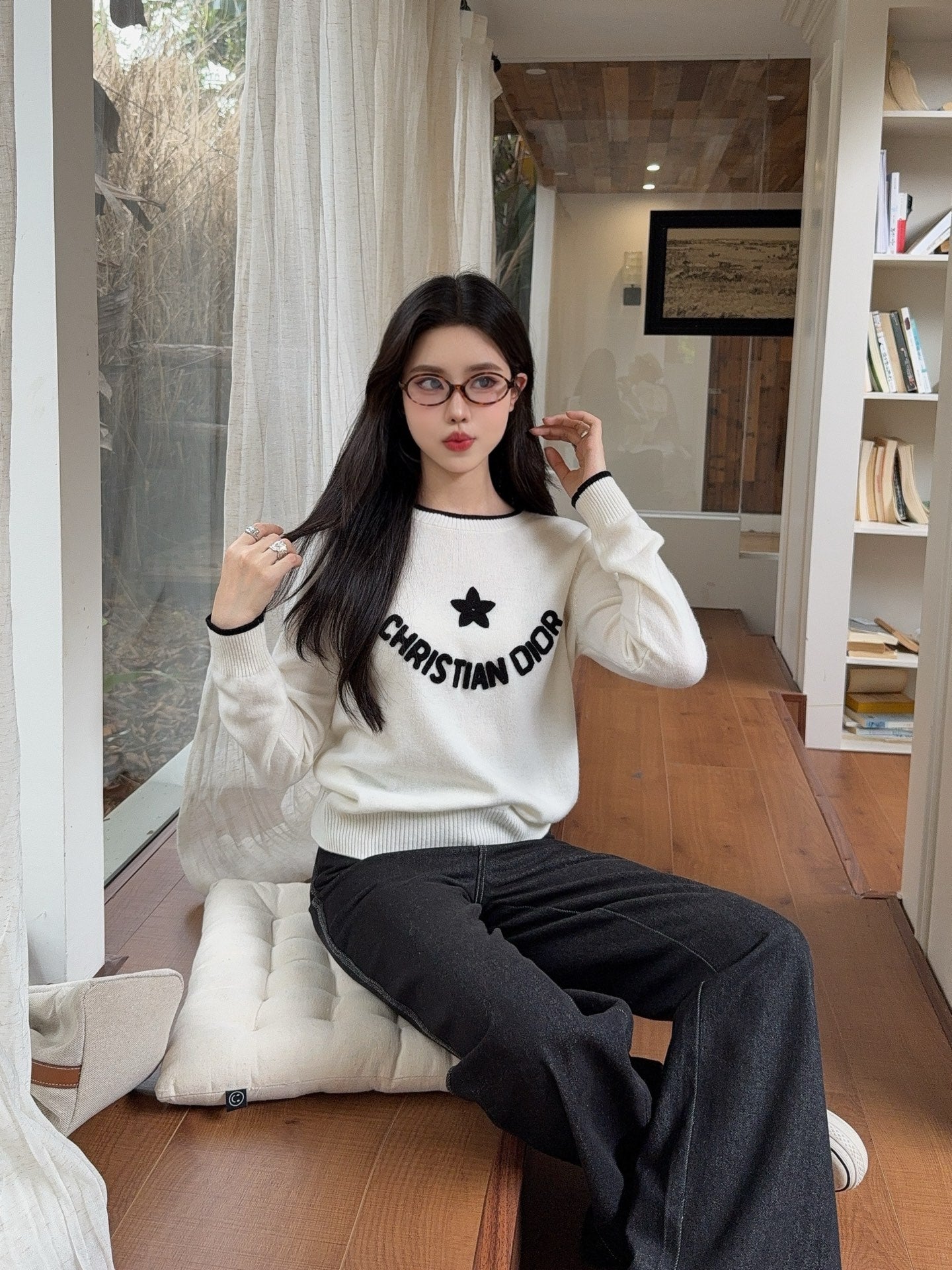 CD 25fw embroidery sweater