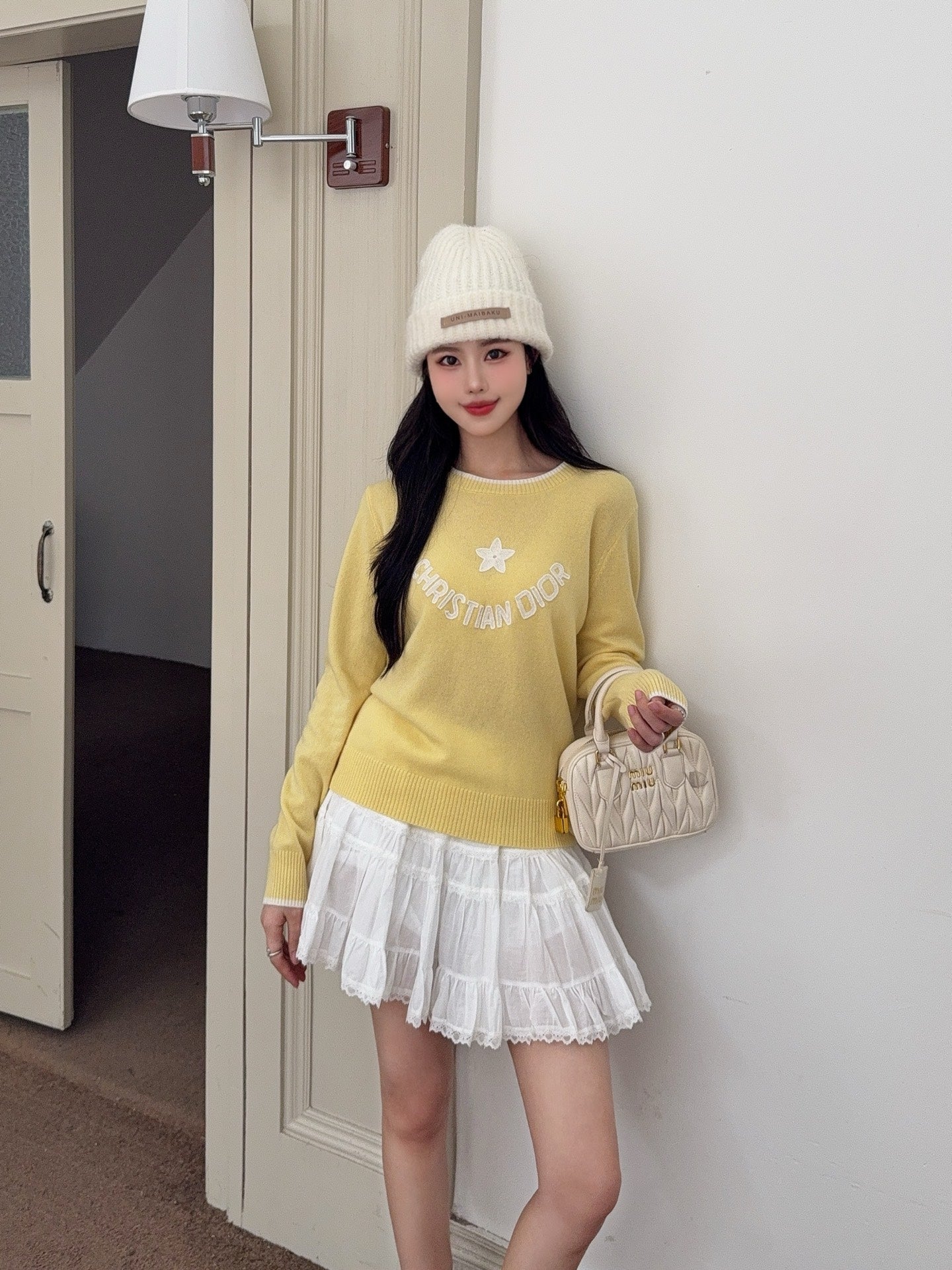 CD 25fw embroidery sweater