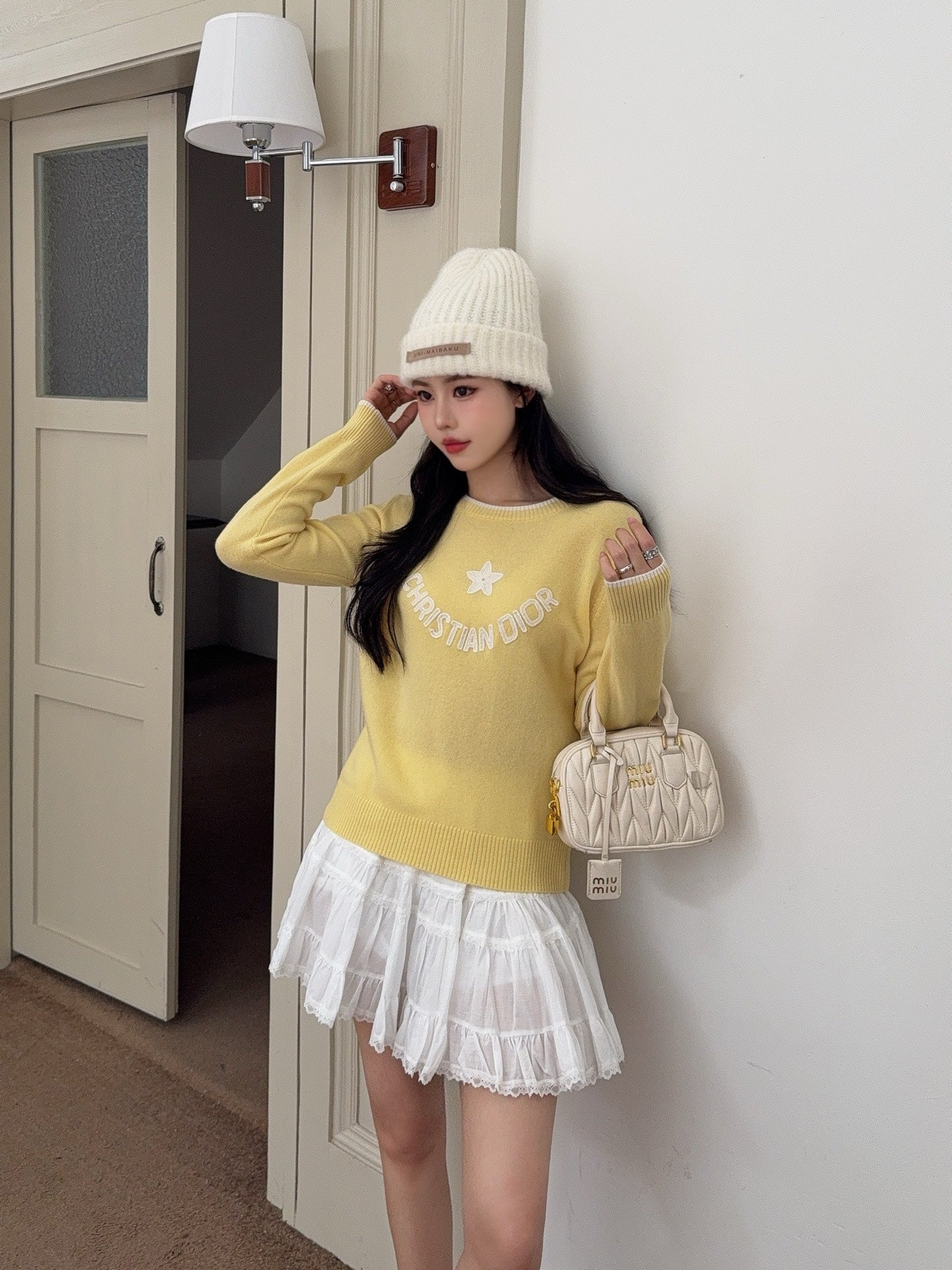 CD 25fw embroidery sweater