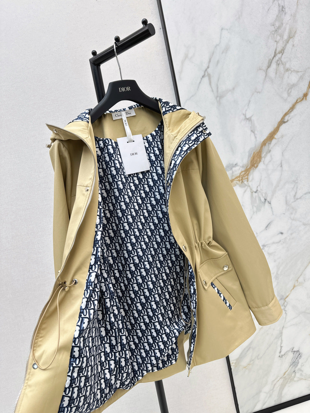 CD 25fw hooded trench coats