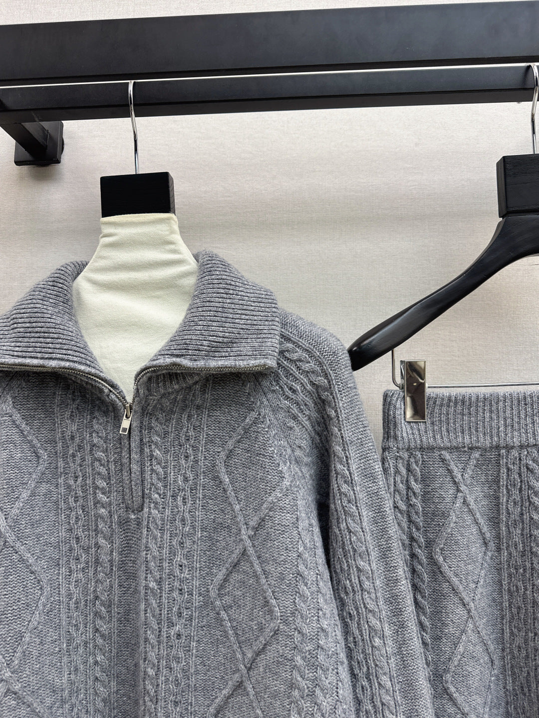 Loro 25fw knit sweater skirt set