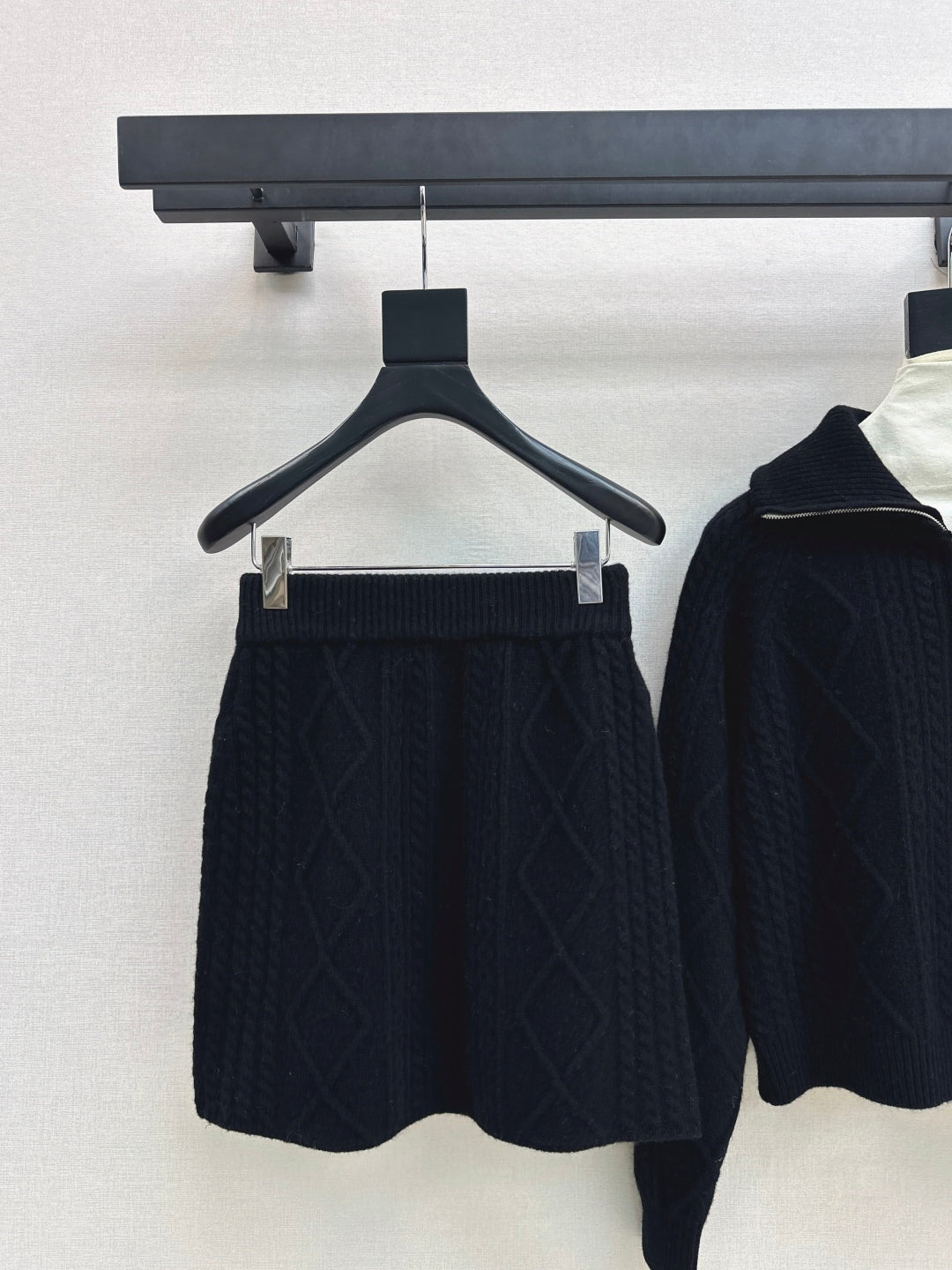 Loro 25fw knit sweater skirt set