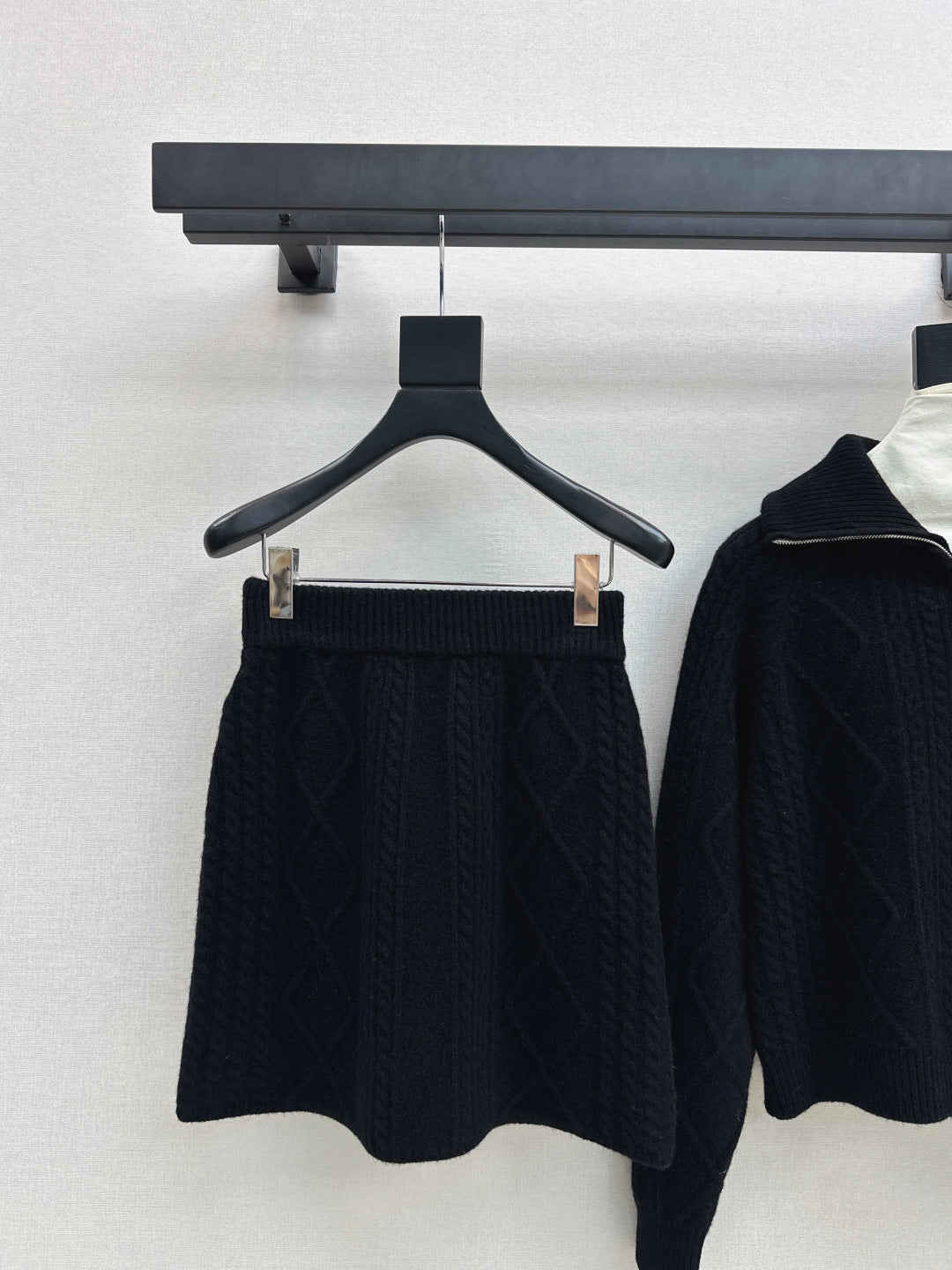 Loro 25fw knit sweater skirt set