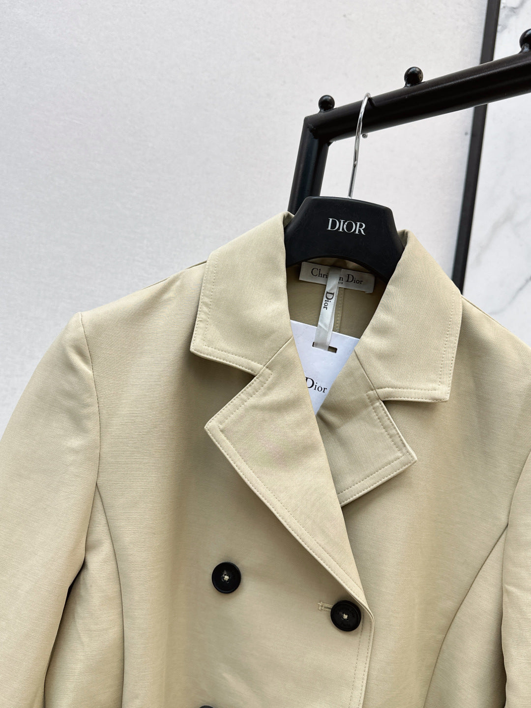 CD 25fw trench coats