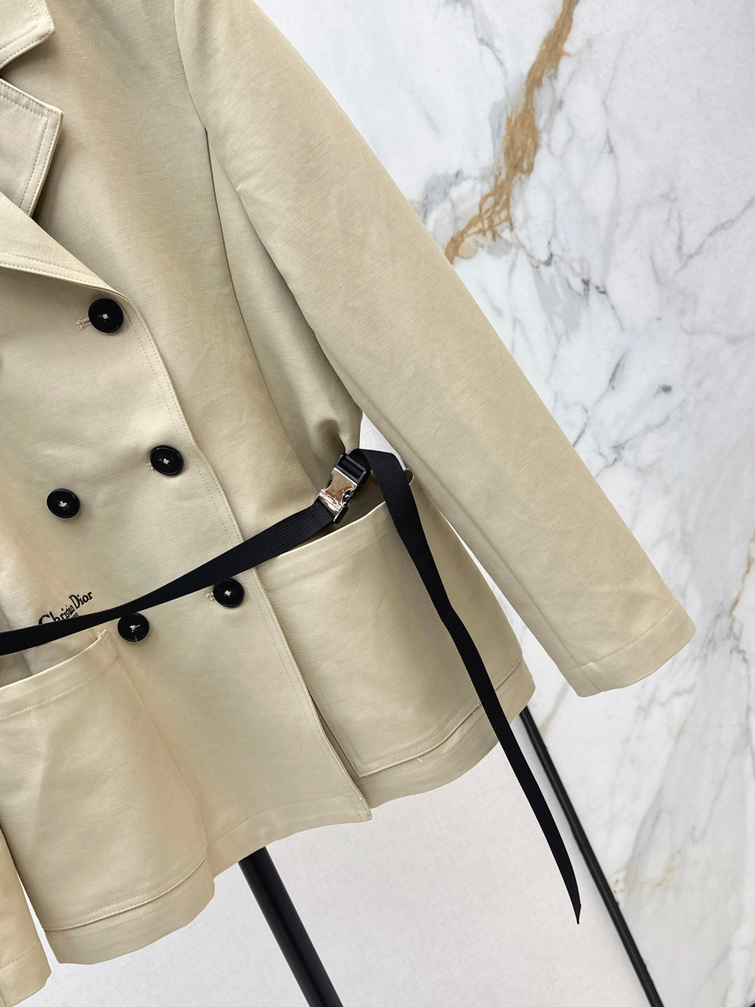 CD 25fw trench coats