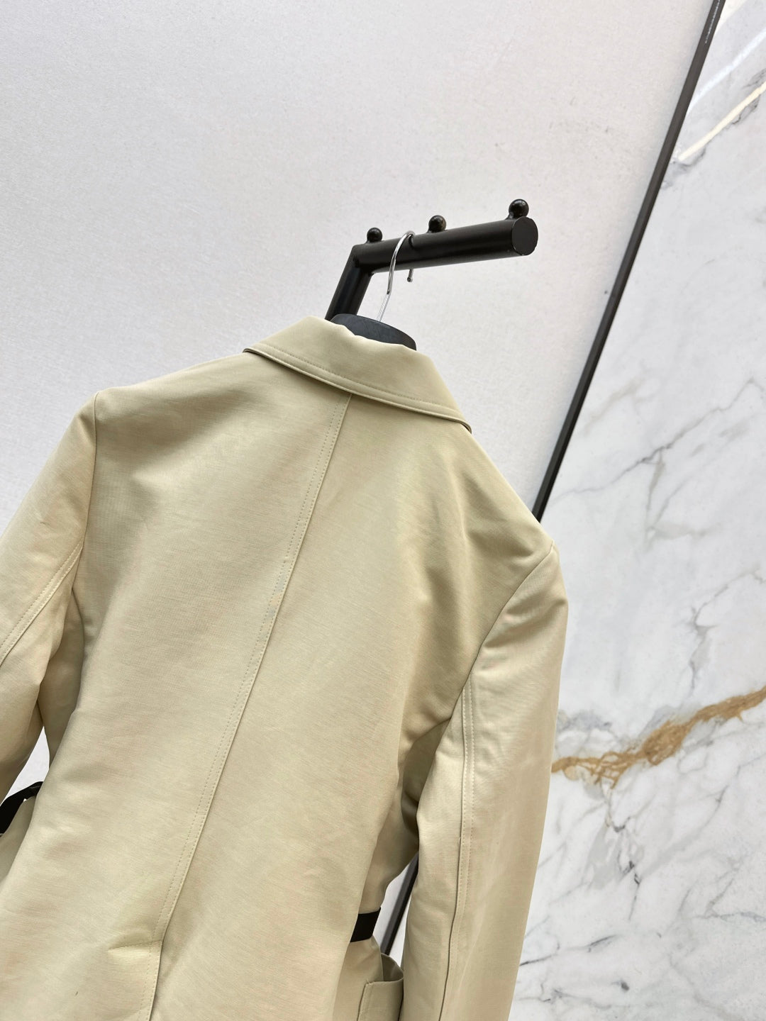 CD 25fw trench coats