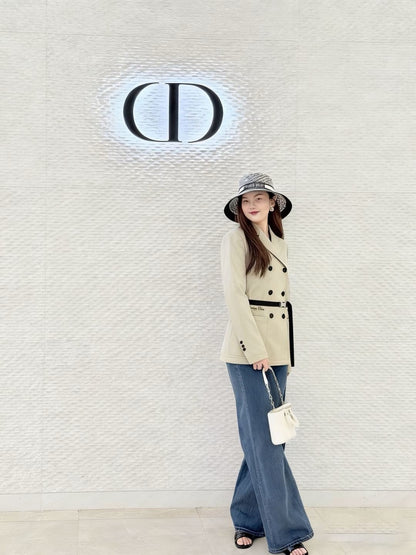 CD 25fw trench coats