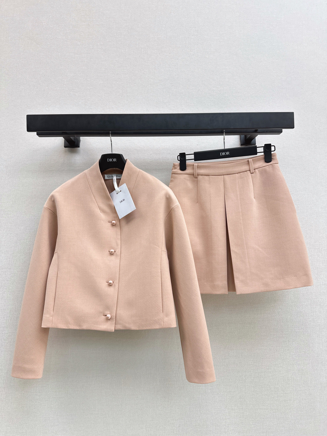 CD 25fw elegant jacket skirt set