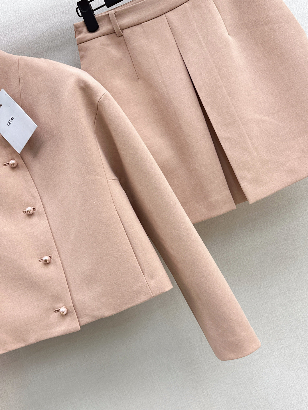 CD 25fw elegant jacket skirt set