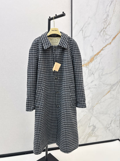 Miu 25fw reversible trench coats
