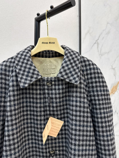 Miu 25fw reversible trench coats