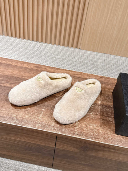 Pra 25fw flufft slippers