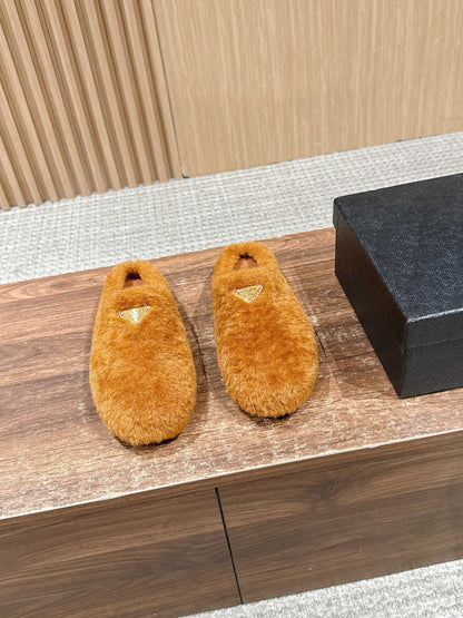 Pra 25fw flufft slippers