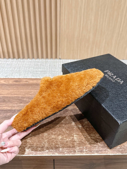Pra 25fw flufft slippers