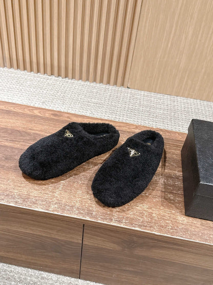 Pra 25fw flufft slippers