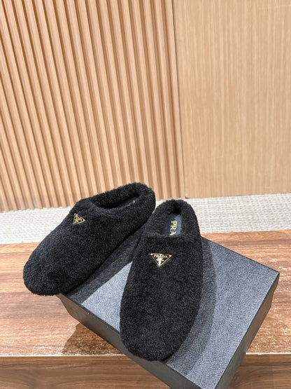 Pra 25fw flufft slippers