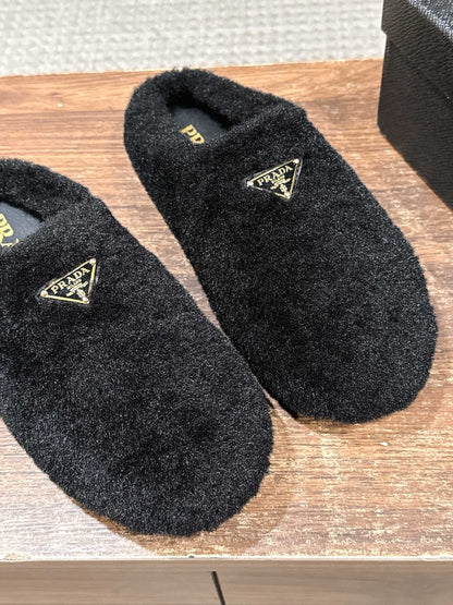 Pra 25fw flufft slippers