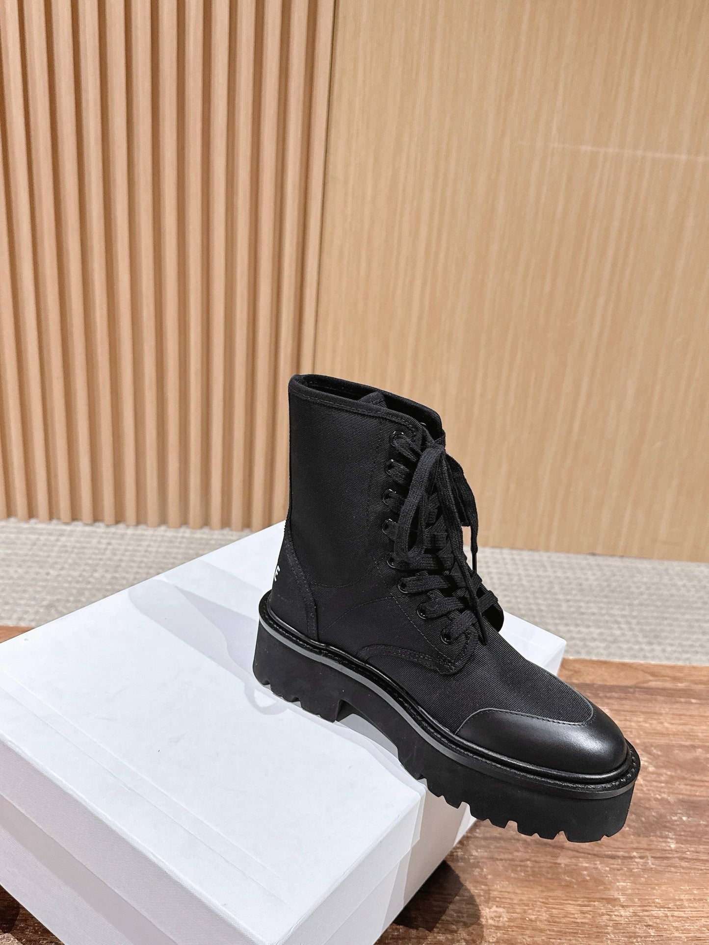 Celi 25fw combat boots