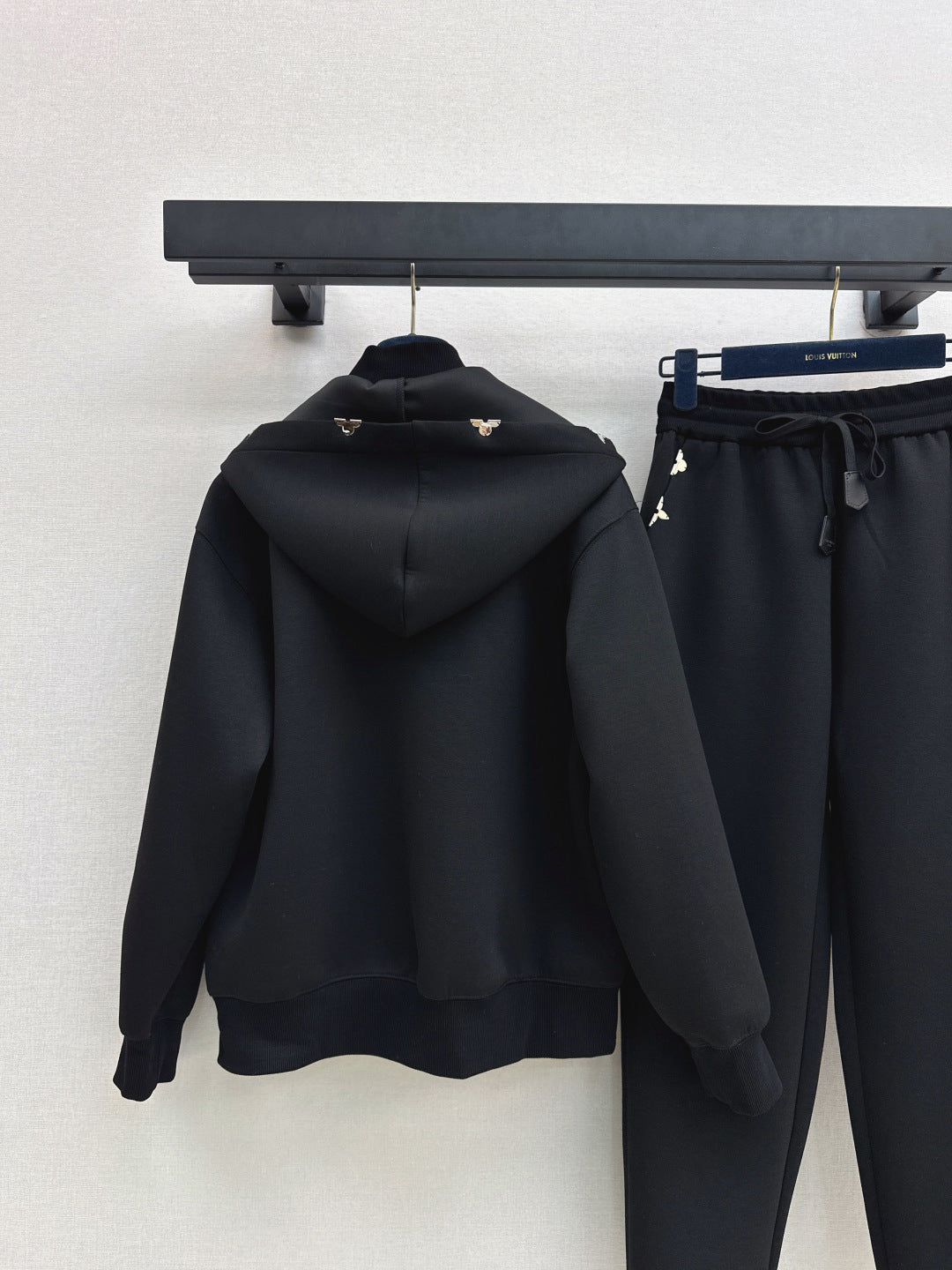 Loui 25fw tracksuit set