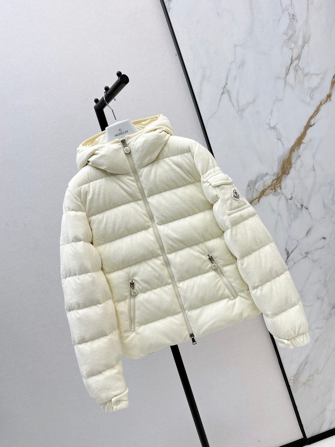 Monc 25fw down jacket