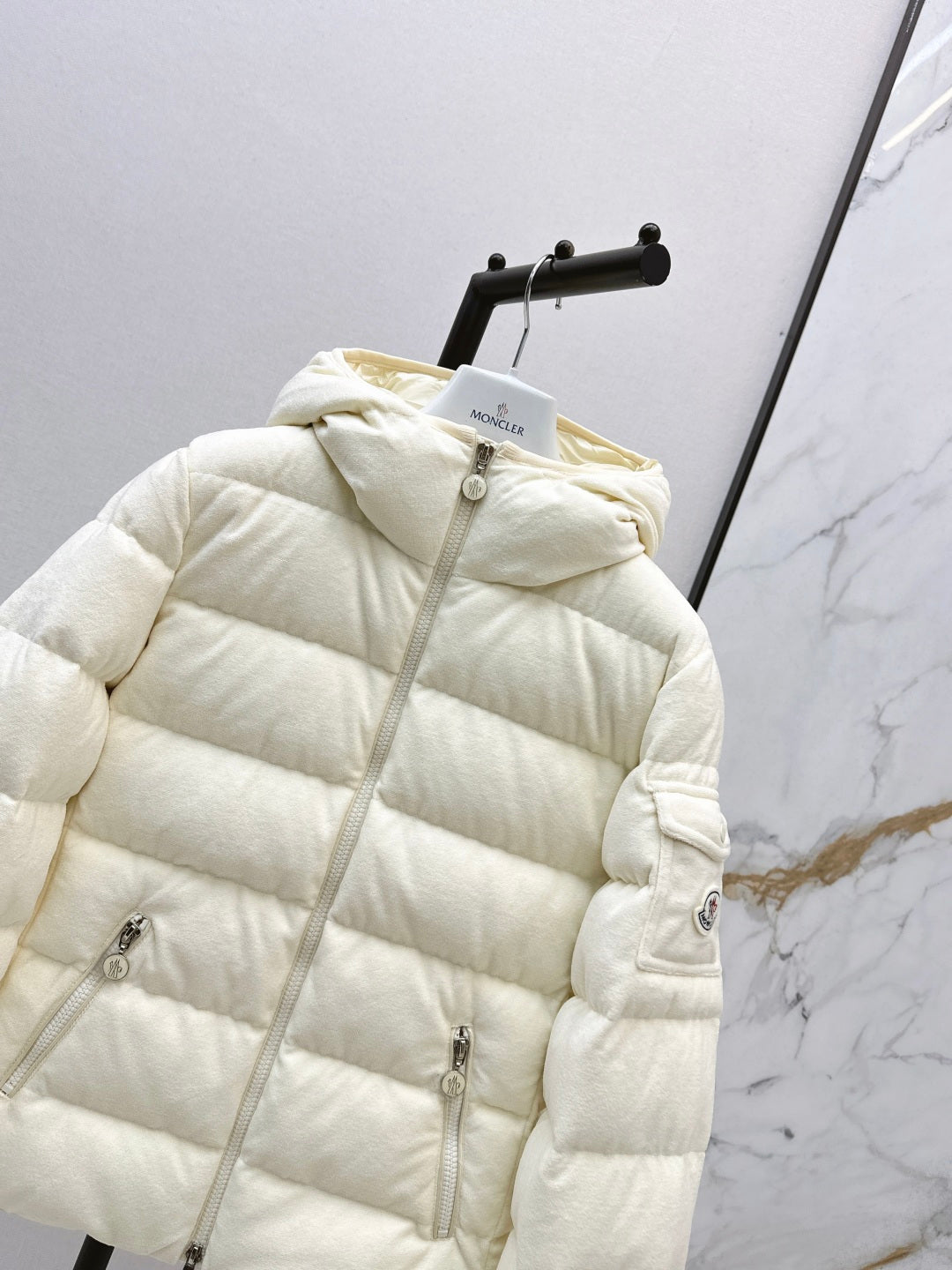 Monc 25fw down jacket