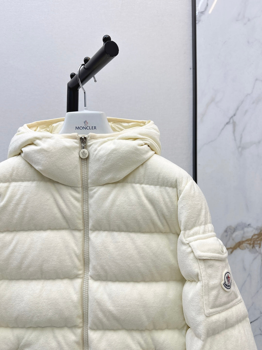 Monc 25fw down jacket