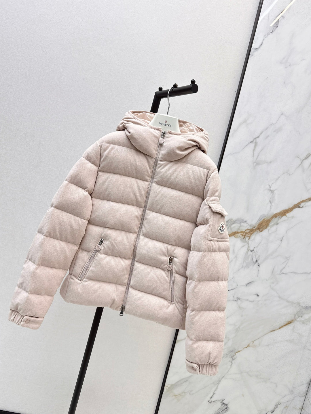 Monc 25fw down jacket