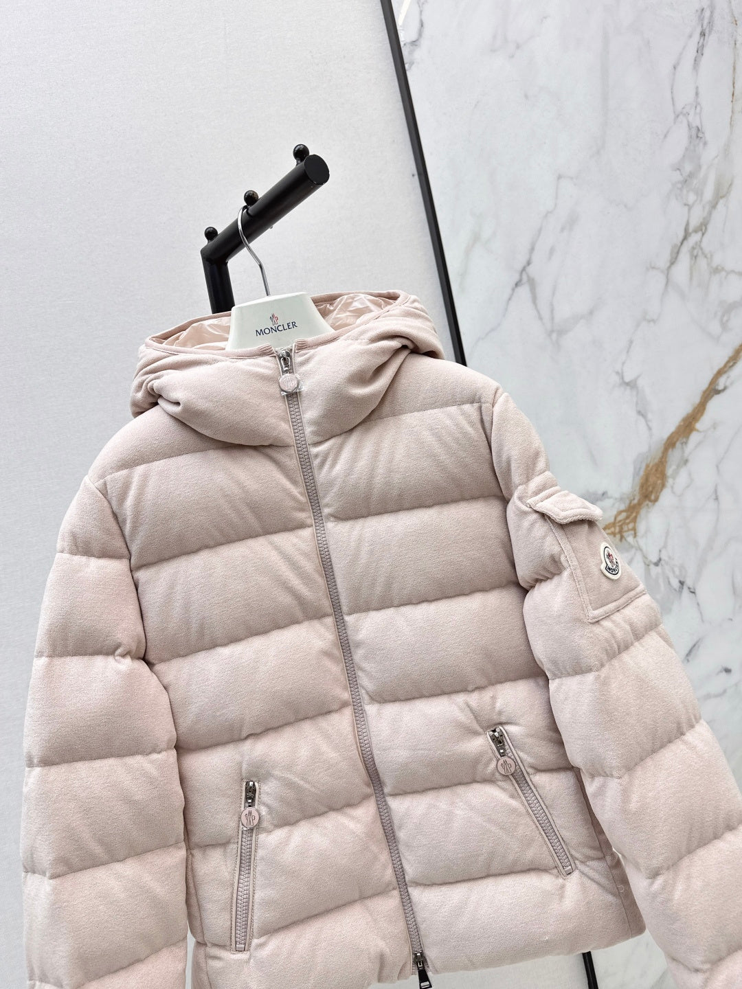 Monc 25fw down jacket